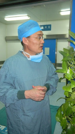 云南大關(guān)縣4歲女孩賈萬燕手術(shù)圓滿成功