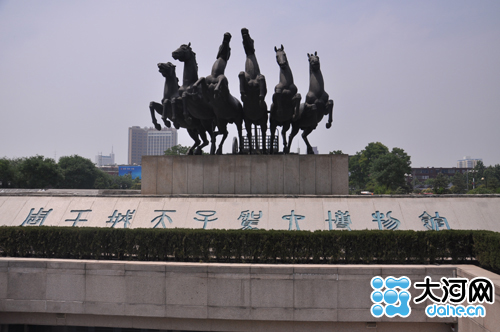 第11屆網(wǎng)上看河南記者走進(jìn)天子駕六博物館