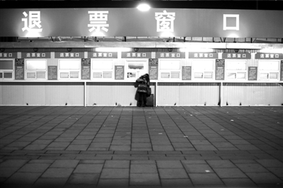 記者幫您解析“春運(yùn)購票” 走訪調(diào)查203人僅半數(shù)購得火車票