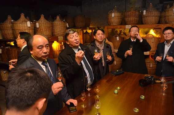 馬爹利禮遇古井貢酒——古井貢酒中國(guó)酒文化全球巡禮走進(jìn)馬爹利