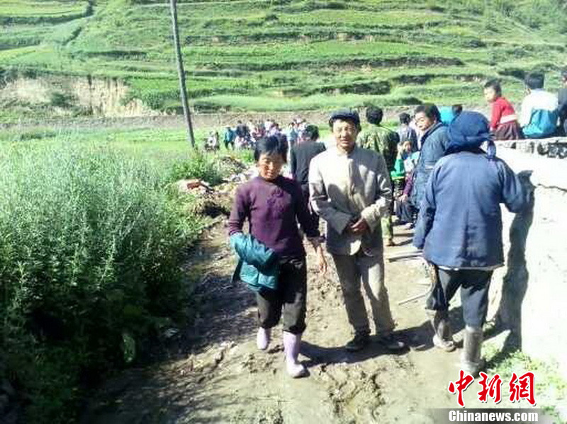 直擊甘肅岷縣梅川地震現(xiàn)場(chǎng)