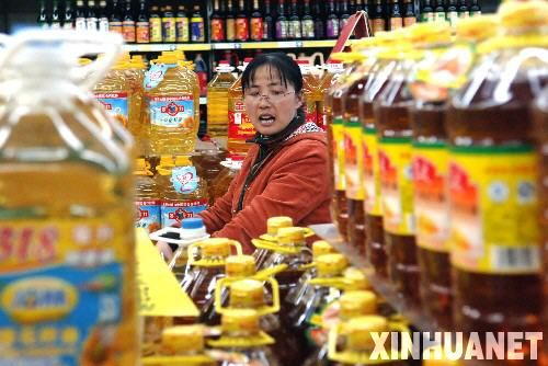 國家糧油信息中心：囤油沒必要 食用油價有望回落