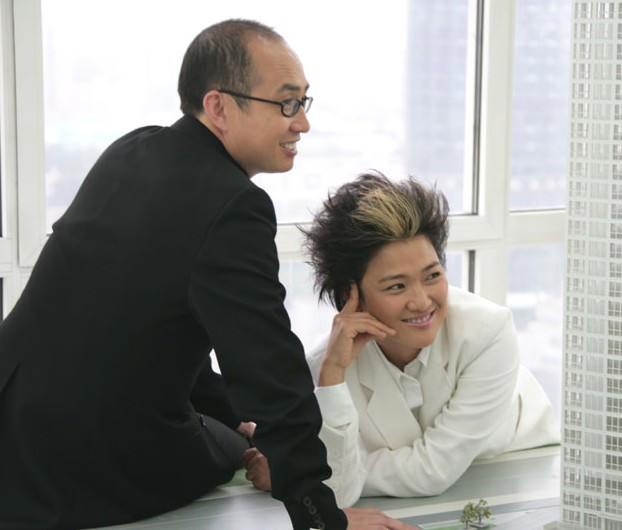 吸金地產(chǎn)界:10位女富豪和17位男富豪大PK