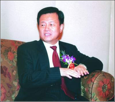 吸金地產(chǎn)界:10位女富豪和17位男富豪大PK