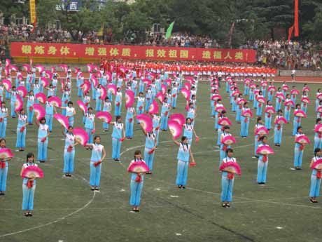 中國(guó)高等農(nóng)業(yè)院校第七屆大學(xué)生田徑運(yùn)動(dòng)會(huì)在安徽農(nóng)業(yè)大學(xué)開(kāi)幕