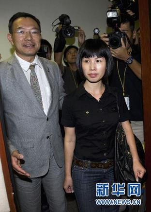 香港導游李巧珍公開向內(nèi)地游客和香港市民道歉