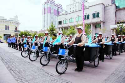 哈爾濱環(huán)衛(wèi)人員新?lián)Q歐式風格服裝 整齊亮相