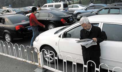 中科院專家:中國15座城市因擁堵每天損失近10億