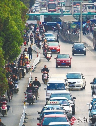 電動(dòng)自行車(chē)事故發(fā)生率居昆明各類(lèi)交通事故首位