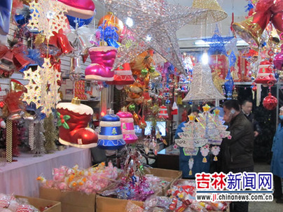 長春商家“囤貨”迎圣誕商機