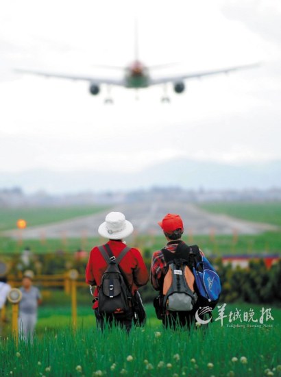 準(zhǔn)備充分高齡老人放心飛 哪些老人不宜坐飛機(jī)？