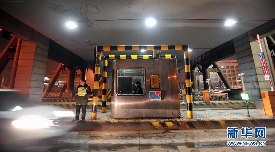 今日凌晨全國(guó)收費(fèi)公路春節(jié)小型客車(chē)免費(fèi)通行正式實(shí)施