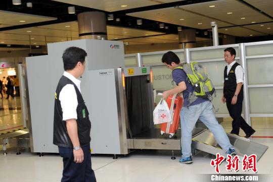 大公報(bào)：香港禁運(yùn)奶粉是雙刃劍 情非得已