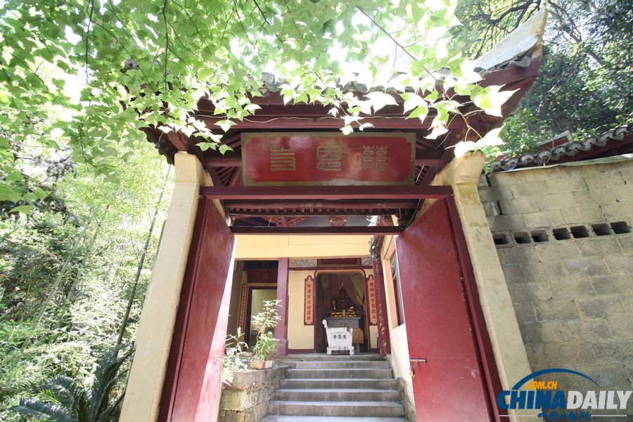高清：臺(tái)州慈恩寺推出短期出家超千人報(bào)名 住持稱壓力大