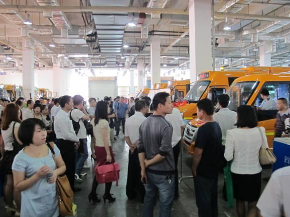 2013年湖南教育裝備暨校車展示會在長沙舉行