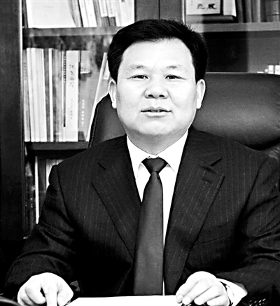 國(guó)務(wù)院扶貧辦原主任范玉增貪污捐款受審