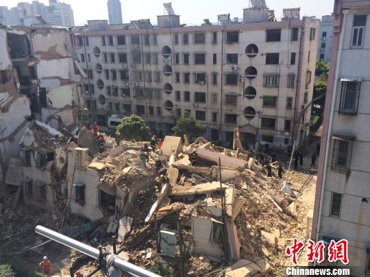 奉化倒樓事件啟動問責(zé)機(jī)制 3人被采取強(qiáng)制措施