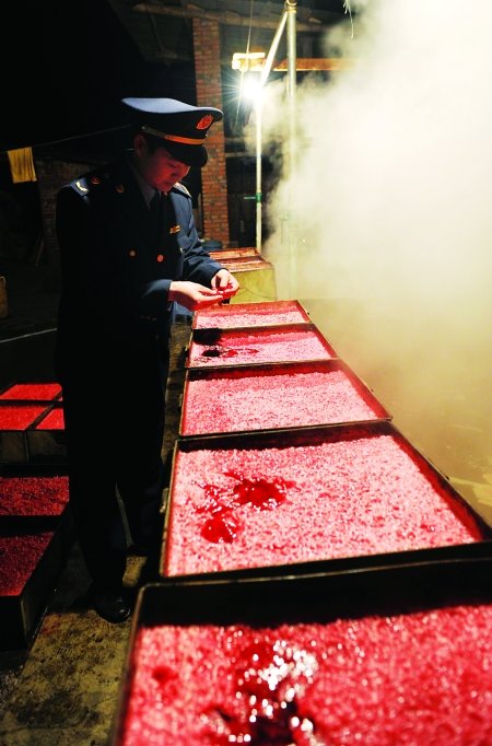 產銷“毒血旺”250噸 黑心老板一審遭判5年