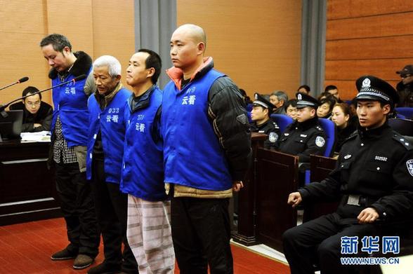 四名盜賣三峽庫區(qū)珍貴文物被告人在重慶云陽出庭受審