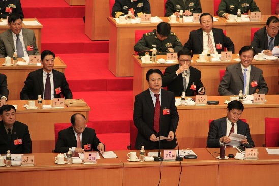 海南省五屆人大一次會(huì)議開(kāi)幕 蔣定之做報(bào)告
