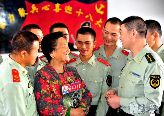 當(dāng)好忠誠(chéng)衛(wèi)士 喜迎十八大召開(kāi)