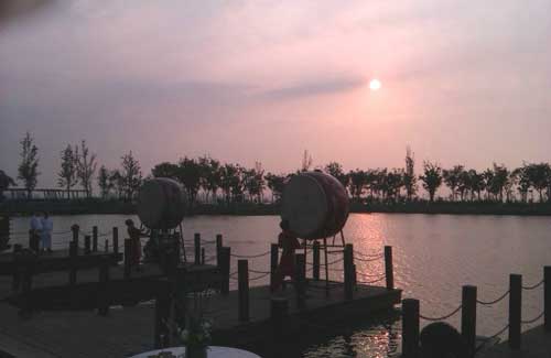 陽(yáng)澄湖費(fèi)爾蒙拉開(kāi)金秋品蟹序幕