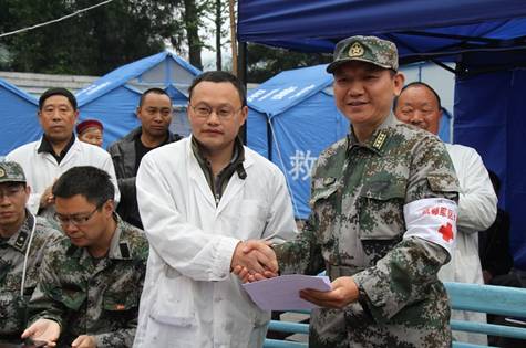 空降蘆山首支醫(yī)療隊凱旋