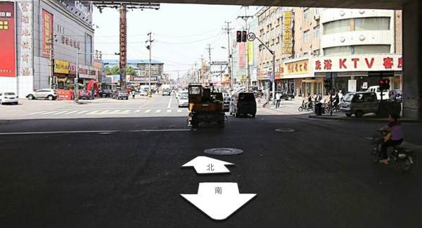 濟南水屯路南機動車不主動避讓行人 民警將調(diào)整信號燈