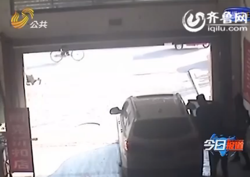 德州女子在美容會(huì)所被壯漢綁架 民警小村莊里尋人