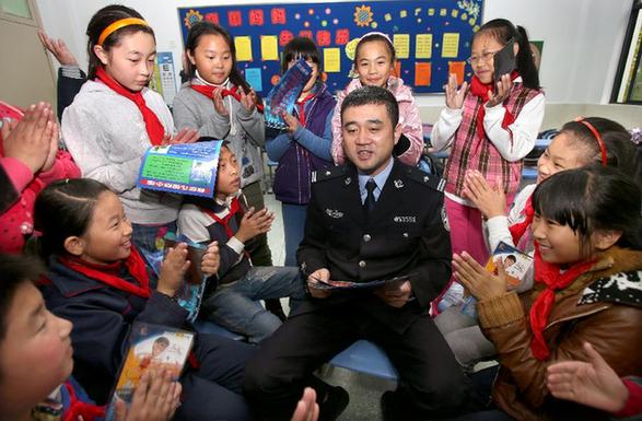 陳永強：傾力打造平安社區(qū)