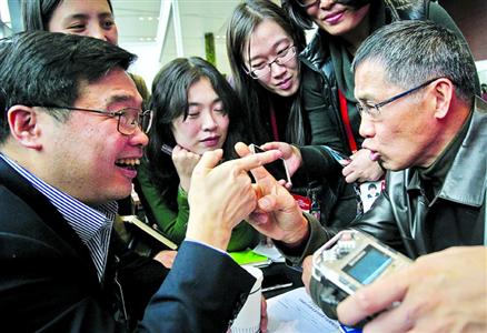 滬牌拍賣未來或?qū)⑷∠?車主可用原拍牌費(fèi)抵擁堵費(fèi)