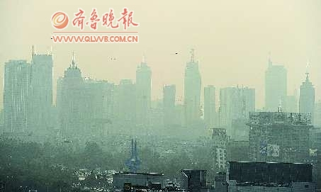 空氣質(zhì)量被達標因國標太低 遇“藍天不藍”尷尬