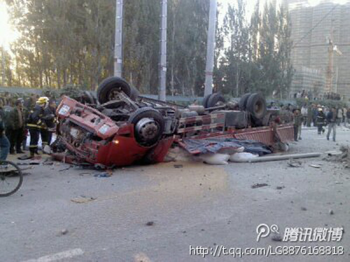 哈爾濱陽(yáng)明灘大橋斷裂 4車(chē)墜橋3死5傷
