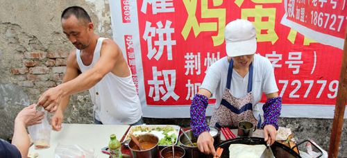 食藥總局約談受肉毒桿菌污染三企業(yè) 涉事企業(yè)回應(yīng)