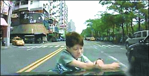 司機為防碰瓷裝行車記錄儀 其作用有限