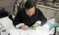 武漢規(guī)定電動(dòng)車摩托車只可帶小孩 帶老婆罰50