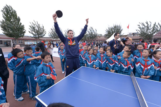 金州勇士隊隨“NBA關(guān)懷行動”走進(jìn)北京臺京學(xué)校