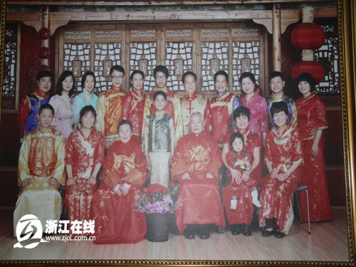 三代人的婚禮變遷:從擺渡來(lái)喝喜酒到馬代蜜月