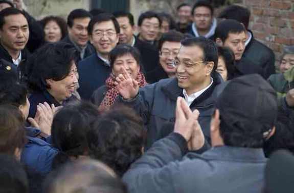 李克強(qiáng)：明年一定讓大家搬進(jìn)新樓房！