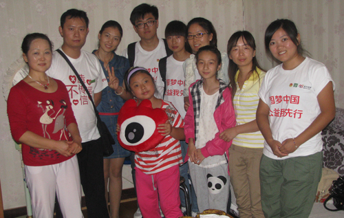 石大微博協(xié)會(huì)關(guān)愛實(shí)踐隊(duì)獲全國(guó)百?gòu)?qiáng)團(tuán)隊(duì)
