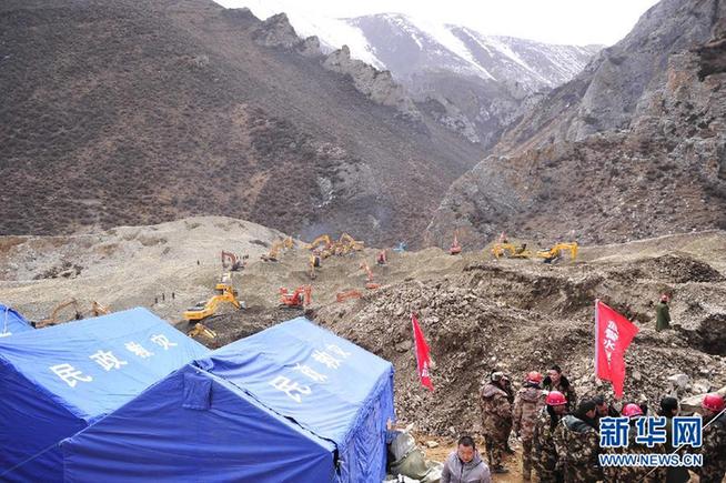 全力以赴爭分奪秒搜尋被埋人員