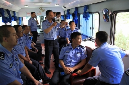 昆明鐵路公安局昆明公安處召開護路聯(lián)防工作表彰會