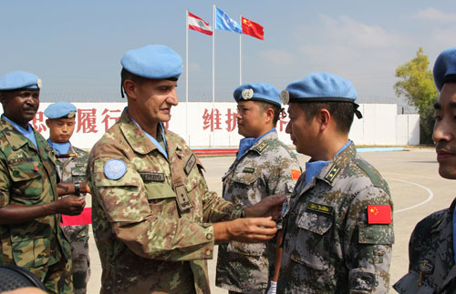 中國第十批赴黎維和醫(yī)療隊60名官兵榮獲聯(lián)合國維和榮譽勛章