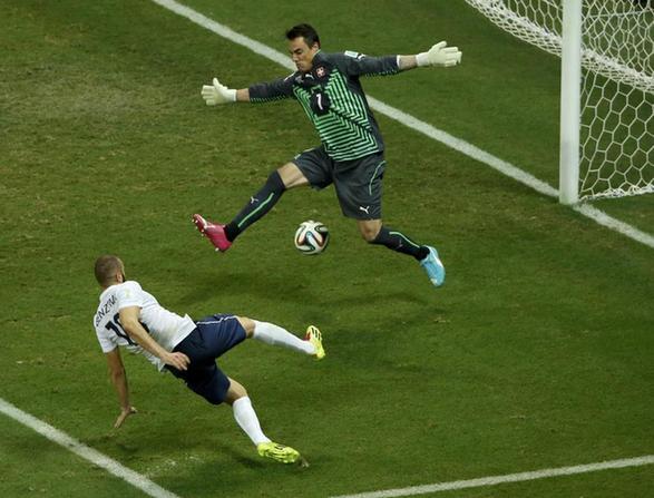 瑞士2-5法國(guó)：7球驚險(xiǎn)電影 法國(guó)所向披靡