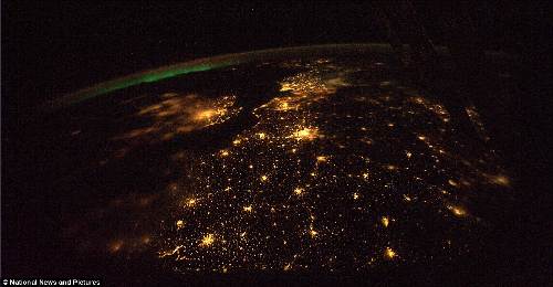 國際空間站發(fā)布地球夜景照 名城燈火賽繁星