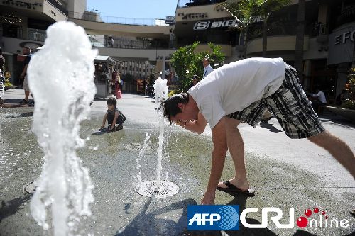 洛杉磯出現(xiàn)45攝氏度歷史罕見高溫 “烤”壞溫度計