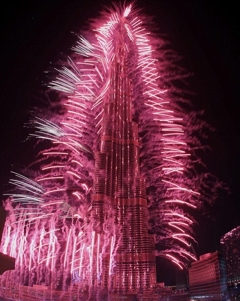 悉尼炫彩焰火、時(shí)代廣場倒計(jì)時(shí) 世界各地喜迎新年