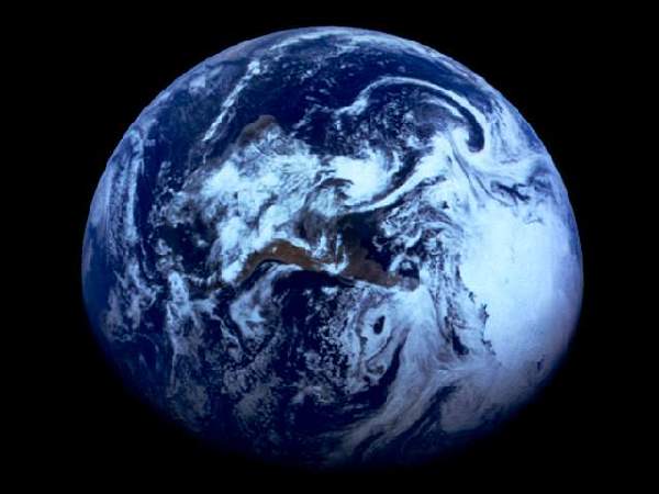天文學(xué)家發(fā)現(xiàn)密集雙星系統(tǒng) 挑戰(zhàn)恒星形成理論(組圖)