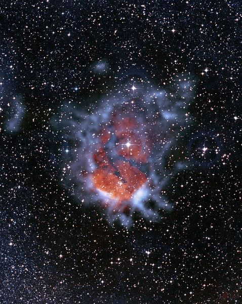 天文學家發(fā)現(xiàn)密集雙星系統(tǒng) 挑戰(zhàn)恒星形成理論(組圖)