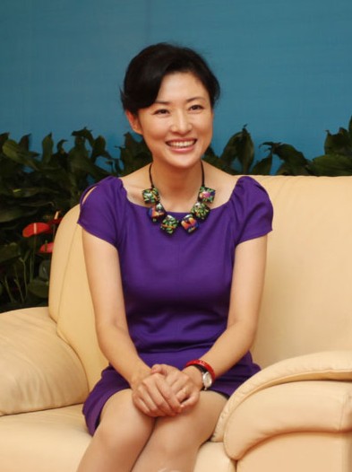 嫁豪門的央視女主播大pk 張蕾青春靚麗
